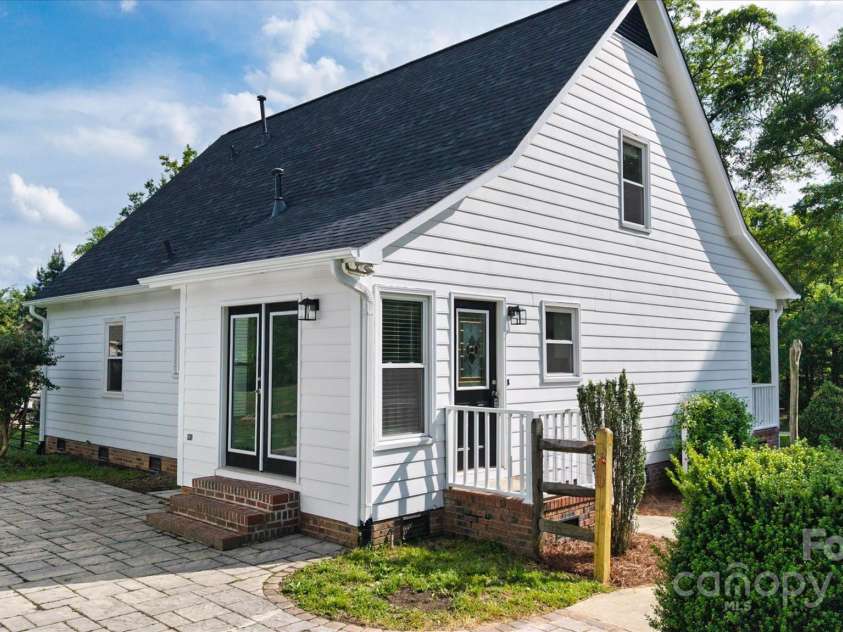 1920 Williford Woods Lane, Rock Hill, SC 29730.  MLS# CAR4252025, YatesRealty ID 10422. 