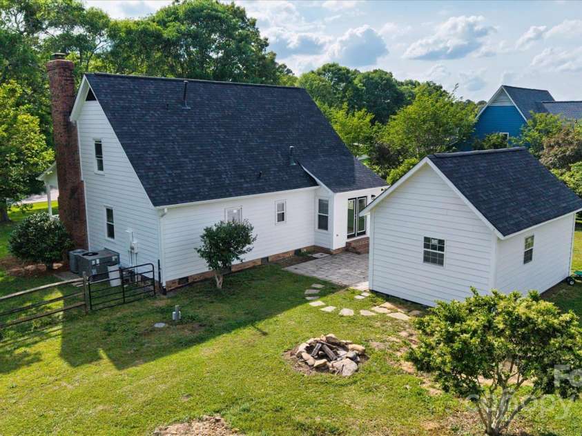 1920 Williford Woods Lane, Rock Hill, SC 29730.  MLS# CAR4252025, YatesRealty ID 10422. 