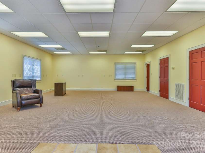 2466 Sweetbriar Circle, Lenoir, NC 28645.  MLS# CAR4247883, YatesRealty ID 10423. Detached dwelling/ rec room