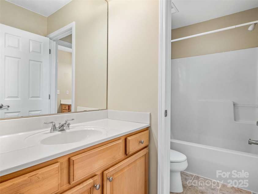 180 Kanuga Forest Drive, Hendersonville, NC 28739.  MLS# CAR4309167, YatesRealty ID 10424. 