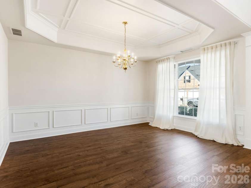 429 Eberle Way, Matthews, NC 28105.  MLS# CAR4352539, YatesRealty ID 10424. Dining Room