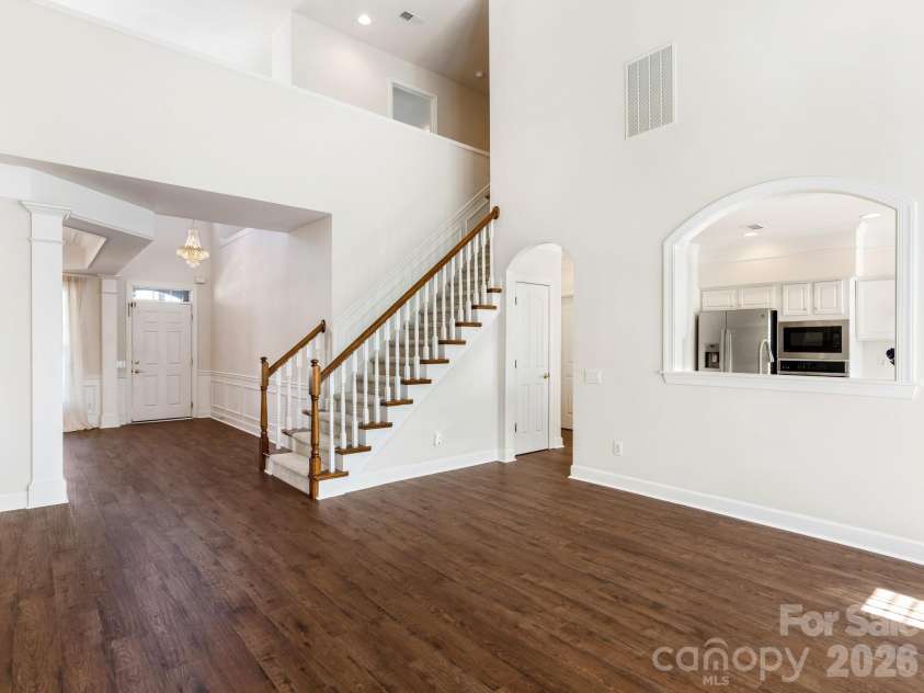 429 Eberle Way, Matthews, NC 28105.  MLS# CAR4352539, YatesRealty ID 10424. Living Room