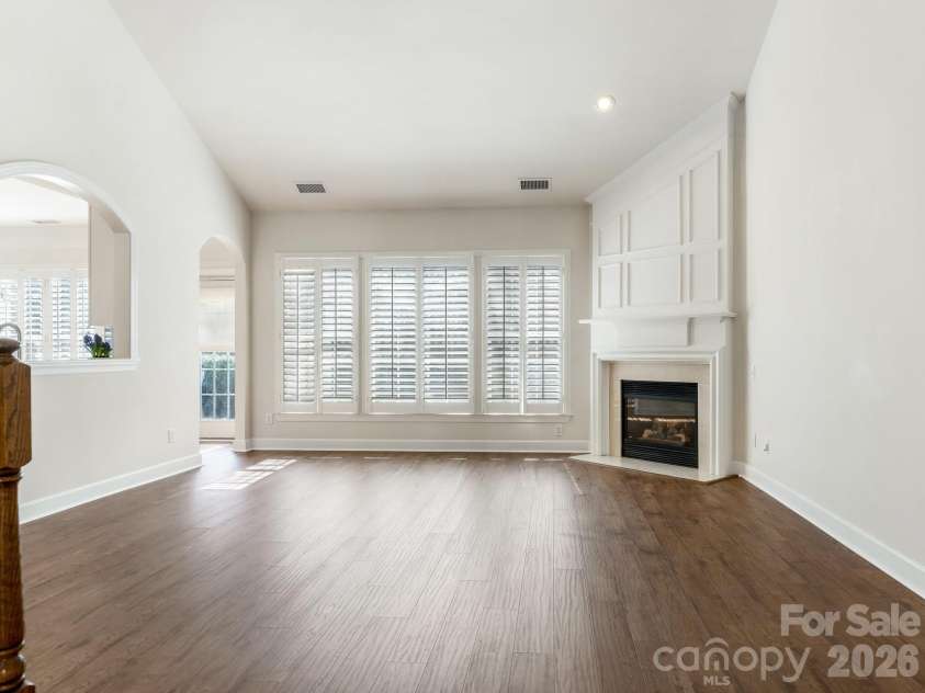 429 Eberle Way, Matthews, NC 28105.  MLS# CAR4352539, YatesRealty ID 10424. Living Room
