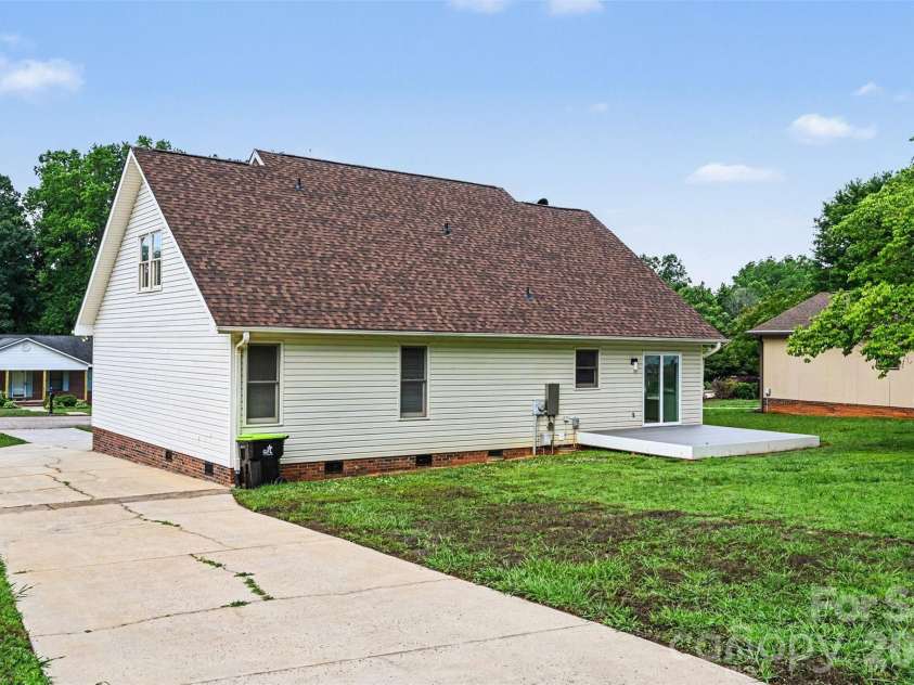 608 Azalea Lane, China Grove, NC 28023.  MLS# CAR4386987, YatesRealty ID 10425. 