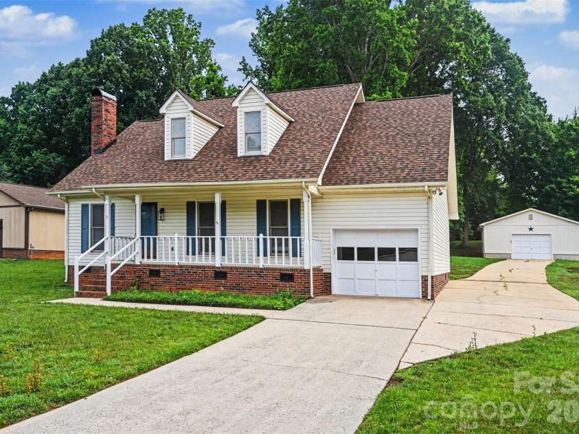 608 Azalea Lane, China Grove, NC 28023.  MLS# CAR4386987, YatesRealty ID 10425. Schedule a showing today!