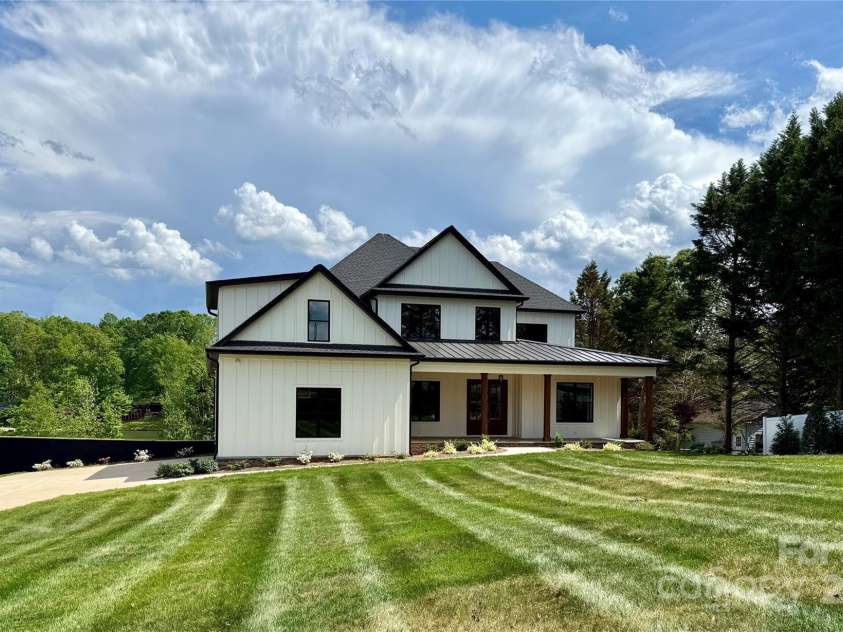 110 Emmaline Court, Troutman, NC 28166.  MLS# CAR4150553, YatesRealty ID 10426. 
