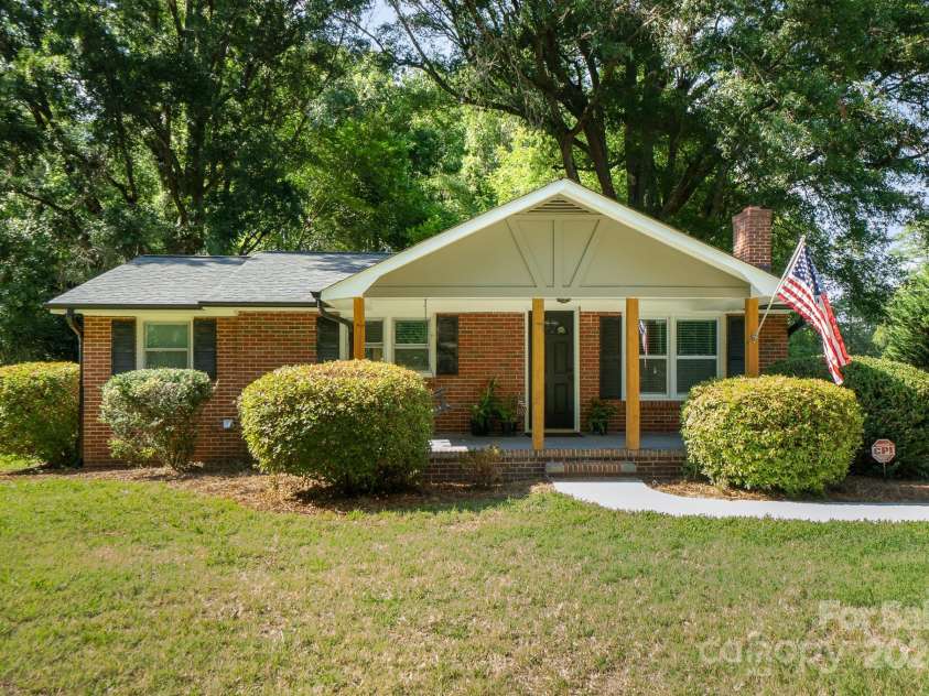 7714 Old Waxhaw Monroe Road, Waxhaw, NC 28173.  MLS# CAR4164192, YatesRealty ID 10428. 