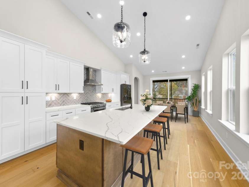 2205 Catalina Avenue, Charlotte, NC 28206.  MLS# CAR4203101, YatesRealty ID 10429. 