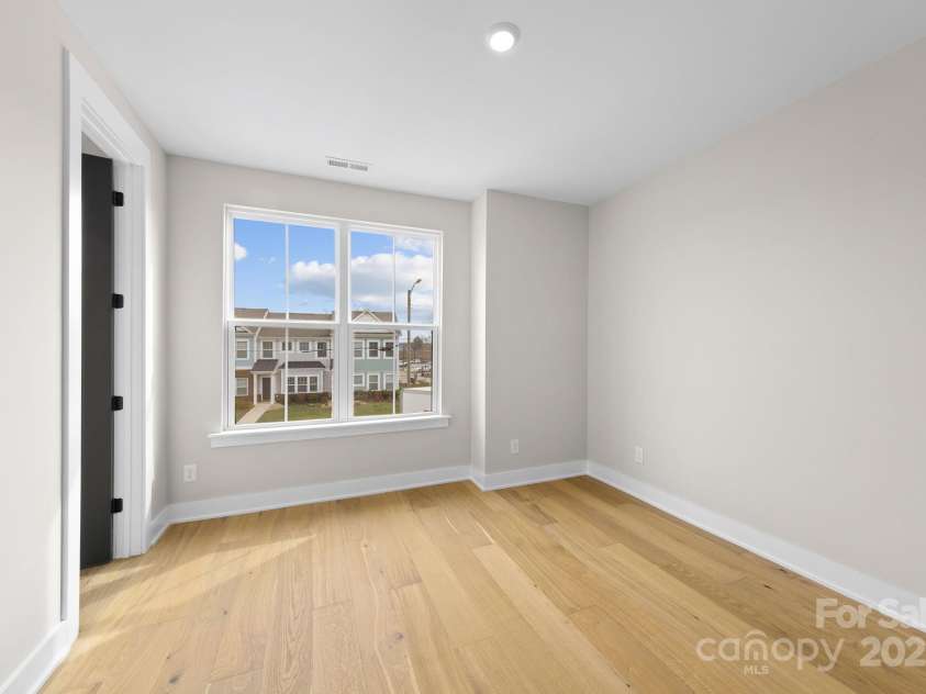 2205 Catalina Avenue, Charlotte, NC 28206.  MLS# CAR4203101, YatesRealty ID 10429. 