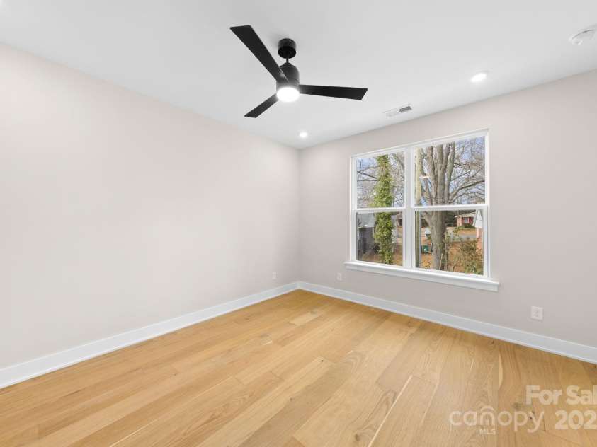 2205 Catalina Avenue, Charlotte, NC 28206.  MLS# CAR4203101, YatesRealty ID 10429. 