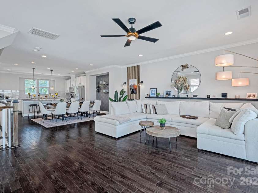 2551 Statesville Avenue, Charlotte, NC 28206.  MLS# CAR4318721, YatesRealty ID 1043. 