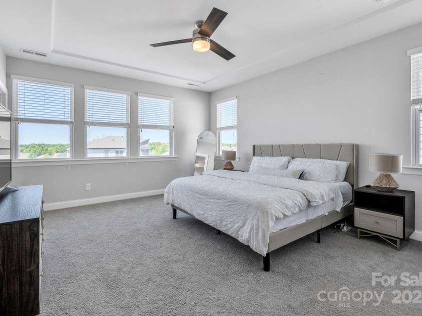 2551 Statesville Avenue, Charlotte, NC 28206.  MLS# CAR4318721, YatesRealty ID 1043. 