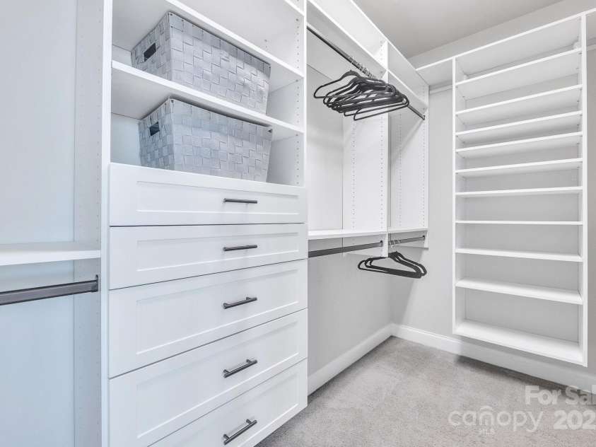 2551 Statesville Avenue, Charlotte, NC 28206.  MLS# CAR4318721, YatesRealty ID 1043. 