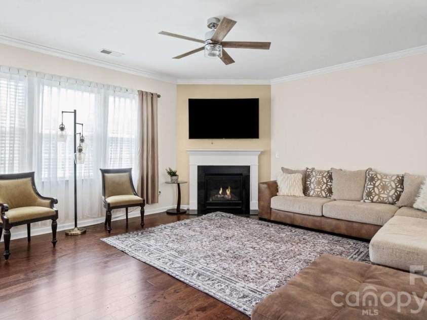 6907 Agnew Drive, Charlotte, NC 28273.  MLS# CAR4364193, YatesRealty ID 10430. 
