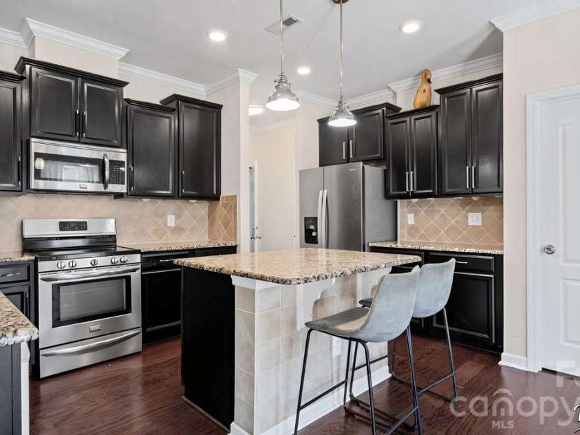 6907 Agnew Drive, Charlotte, NC 28273.  MLS# CAR4364193, YatesRealty ID 10430. 