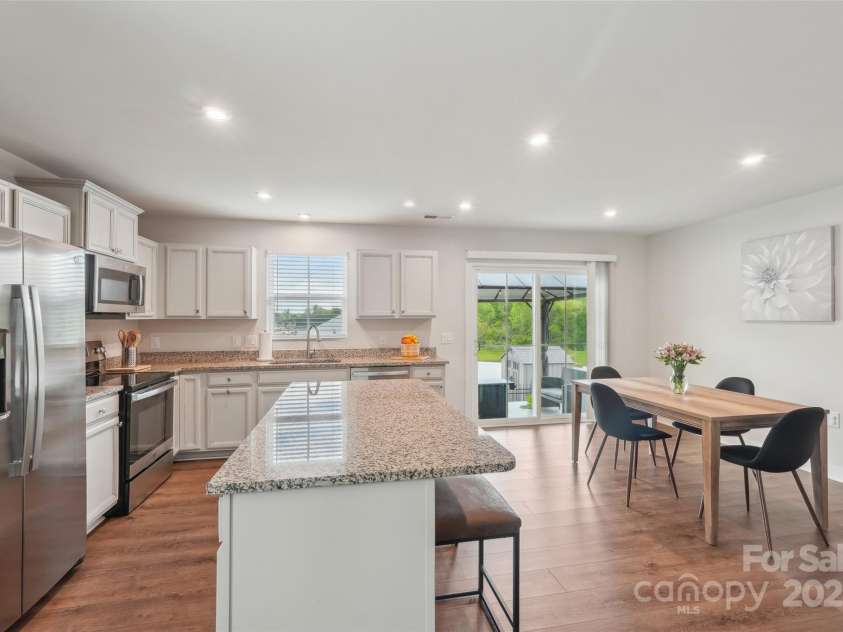 4205 Jones Creek Lane, Charlotte, NC 28215.  MLS# CAR4250689, YatesRealty ID 10431. 