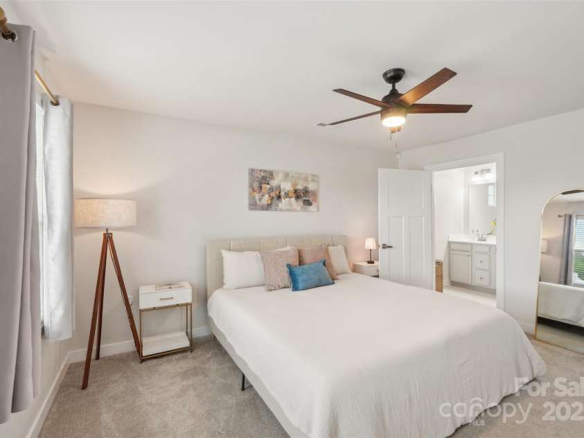 4205 Jones Creek Lane, Charlotte, NC 28215.  MLS# CAR4250689, YatesRealty ID 10431. 