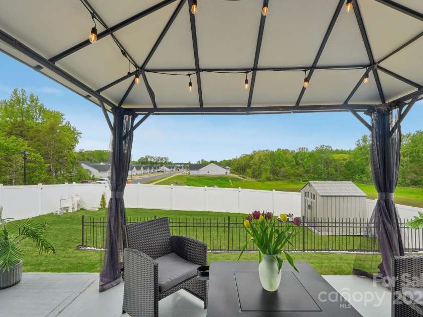 4205 Jones Creek Lane, Charlotte, NC 28215.  MLS# CAR4250689, YatesRealty ID 10431. 