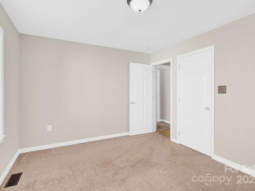340 Vernon Lane, Statesville, NC 28677.  MLS# CAR4231472, YatesRealty ID 10432. Bedroom 3