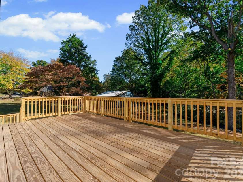 426 Richards Lane, Mooresville, NC 28115.  MLS# CAR4367862, YatesRealty ID 10432. Oversized Back Deck