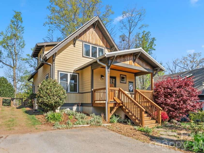 429 Pearson Drive, Asheville, NC 28801.  MLS# CAR4364411, YatesRealty ID 10433. 