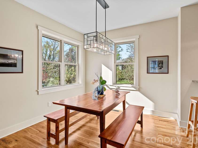 429 Pearson Drive, Asheville, NC 28801.  MLS# CAR4364411, YatesRealty ID 10433. 