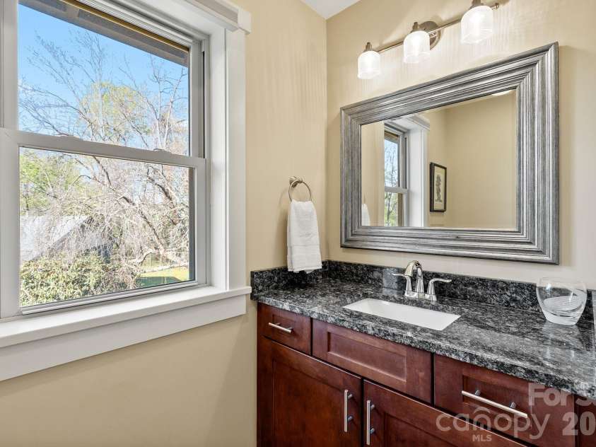 429 Pearson Drive, Asheville, NC 28801.  MLS# CAR4364411, YatesRealty ID 10433. 