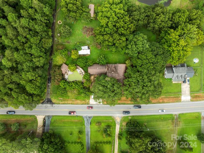 4539 New Hope Road, Gastonia, NC 28056.  MLS# CAR4173520, YatesRealty ID 10433. 