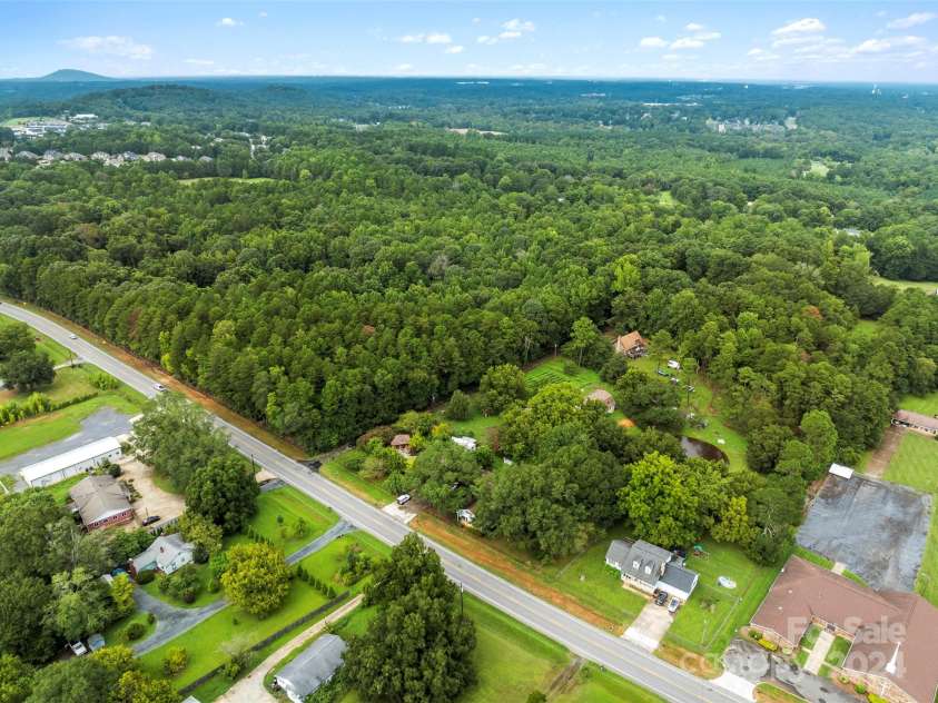 4539 New Hope Road, Gastonia, NC 28056.  MLS# CAR4173520, YatesRealty ID 10433. 