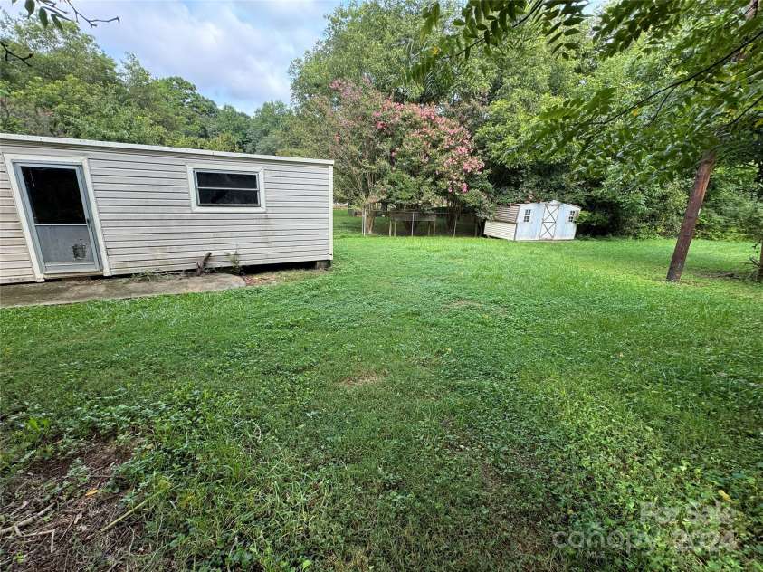4539 New Hope Road, Gastonia, NC 28056.  MLS# CAR4173520, YatesRealty ID 10433. 