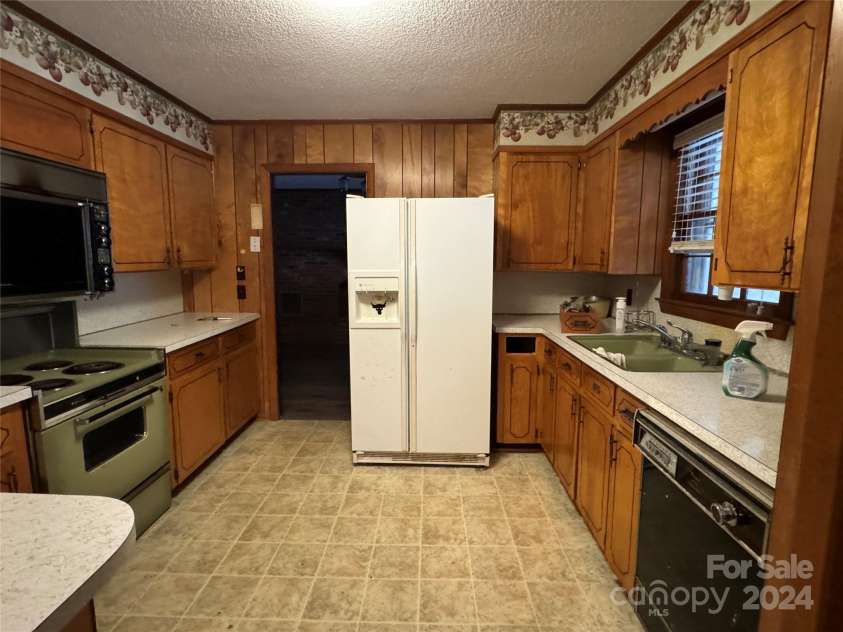 4539 New Hope Road, Gastonia, NC 28056.  MLS# CAR4173520, YatesRealty ID 10433. 