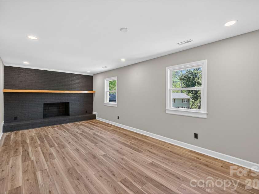 300 Dollar Circle, Charlotte, NC 28270.  MLS# CAR4367558, YatesRealty ID 10434. 