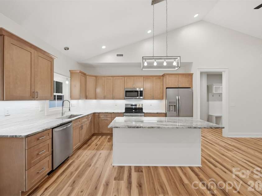 326 Pine Street, Maiden, NC 28650.  MLS# CAR4352170, YatesRealty ID 10436. 