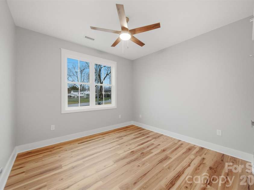 326 Pine Street, Maiden, NC 28650.  MLS# CAR4352170, YatesRealty ID 10436. 