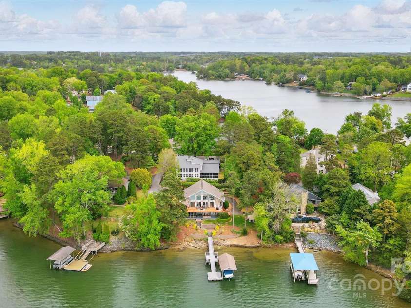 1095 Palmyra Drive, Tega Cay, SC 29708.  MLS# CAR4239770, YatesRealty ID 10437. 