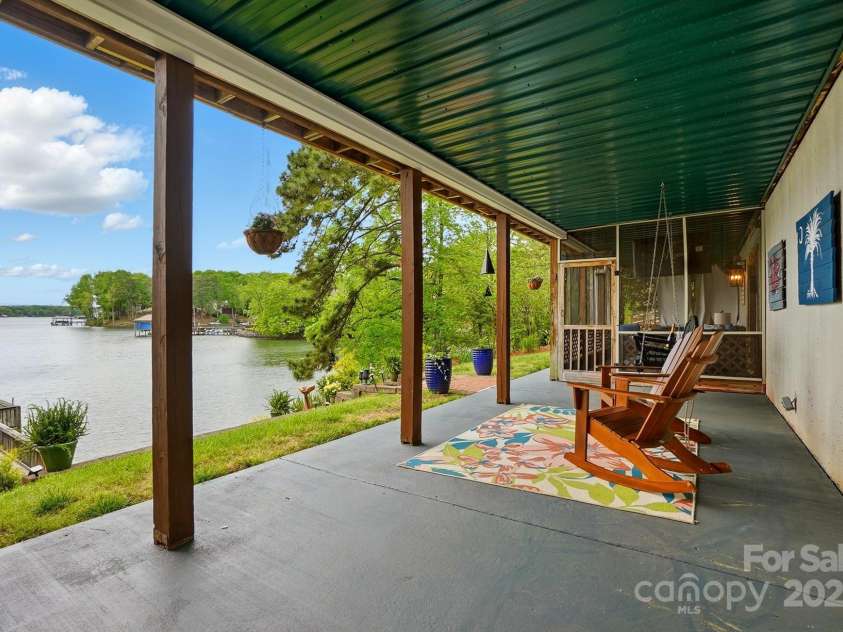 1095 Palmyra Drive, Tega Cay, SC 29708.  MLS# CAR4239770, YatesRealty ID 10437. 