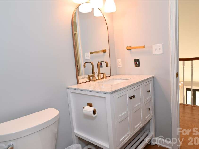 3761 Rock Bridge Drive, Conover, NC 28613.  MLS# CAR4346572, YatesRealty ID 10437. Upper guest bath