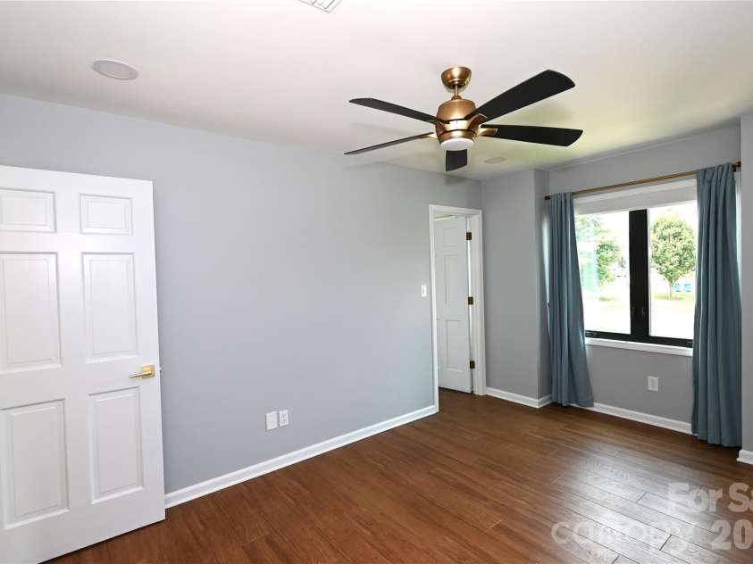 3761 Rock Bridge Drive, Conover, NC 28613.  MLS# CAR4346572, YatesRealty ID 10437. Upper guest room