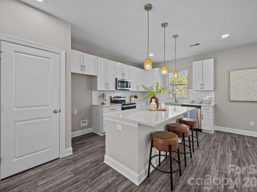 1813 Shuford Road, Lincolnton, NC 28092.  MLS# CAR4331707, YatesRealty ID 10438. KITCHEN