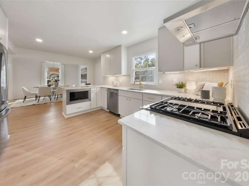 4626 Annerly Court, Charlotte, NC 28226.  MLS# CAR4341426, YatesRealty ID 10438. 