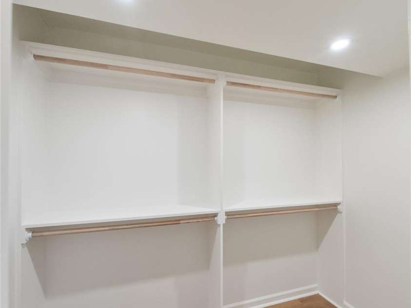 4626 Annerly Court, Charlotte, NC 28226.  MLS# CAR4341426, YatesRealty ID 10438. Primary closet 