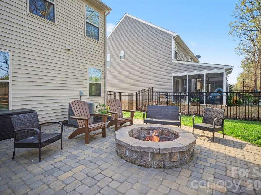 128 Lantern Acres Drive, Mooresville, NC 28115.  MLS# CAR4360318, YatesRealty ID 10439. 