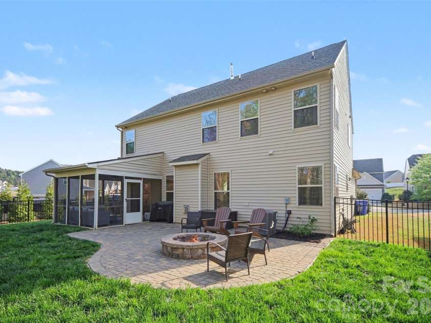 128 Lantern Acres Drive, Mooresville, NC 28115.  MLS# CAR4360318, YatesRealty ID 10439. 