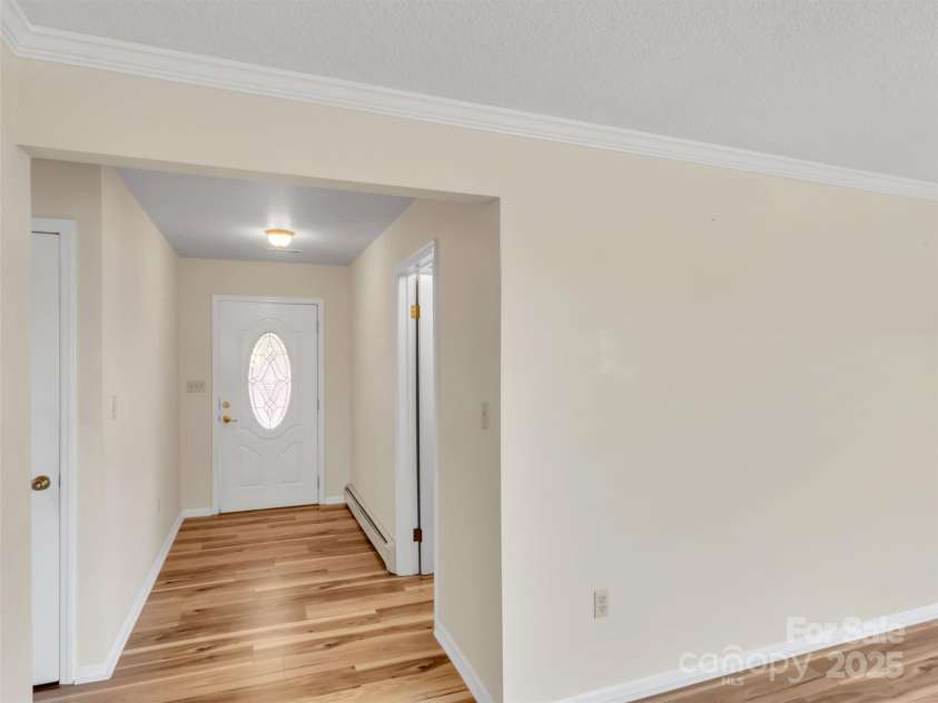 930 Scenic Circle, Waynesville, NC 28786.  MLS# CAR4314284, YatesRealty ID 1044. 