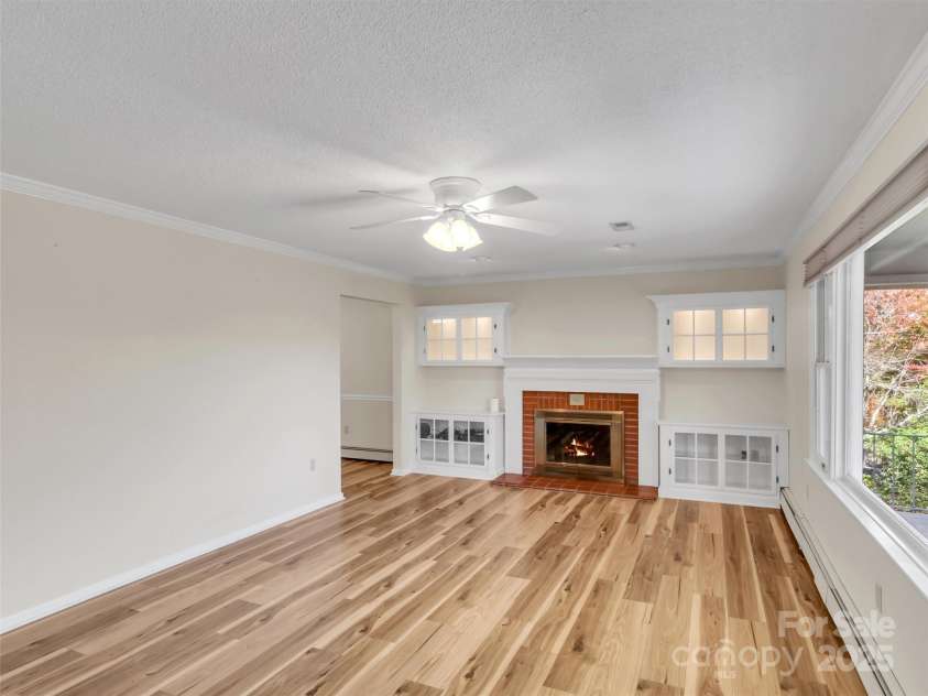 930 Scenic Circle, Waynesville, NC 28786.  MLS# CAR4314284, YatesRealty ID 1044. 