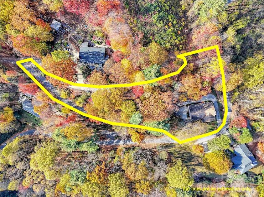 930 Scenic Circle, Waynesville, NC 28786.  MLS# CAR4314284, YatesRealty ID 1044. 