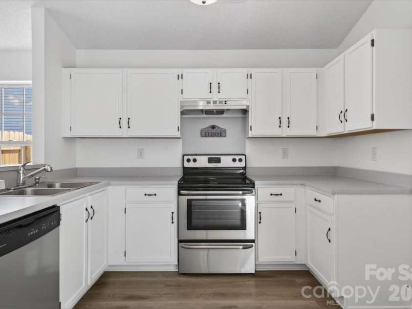 1129 Southern Chase Court, Concord, NC 28025.  MLS# CAR4366263, YatesRealty ID 10440. 