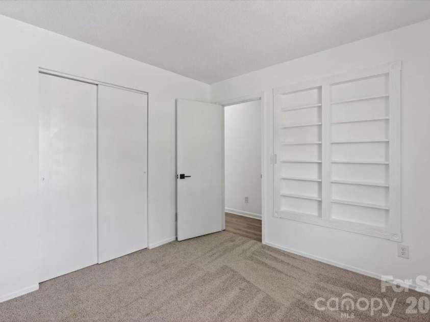 1129 Southern Chase Court, Concord, NC 28025.  MLS# CAR4366263, YatesRealty ID 10440. 