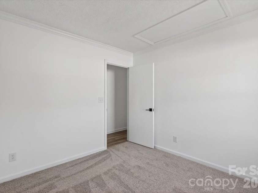 1129 Southern Chase Court, Concord, NC 28025.  MLS# CAR4366263, YatesRealty ID 10440. 