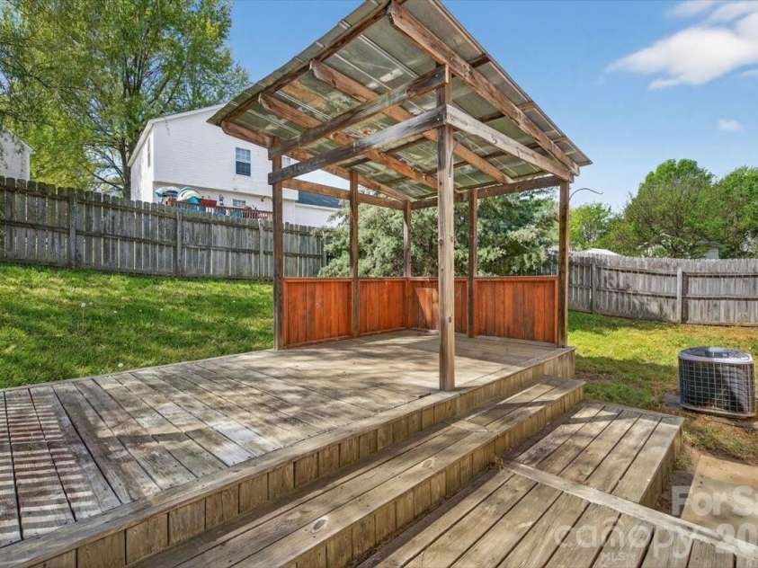 1129 Southern Chase Court, Concord, NC 28025.  MLS# CAR4366263, YatesRealty ID 10440. 